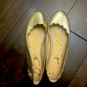 Sam Edelman Augusta Gold Metallic Scallop Ballet Flat EUC/New